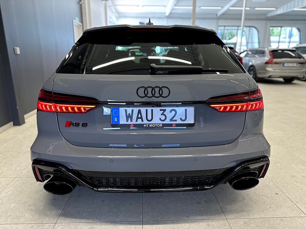 Audi RS6 6 Avant B&O/PANO/MATRIX/VALCONA/22"/Sv.Såld/360