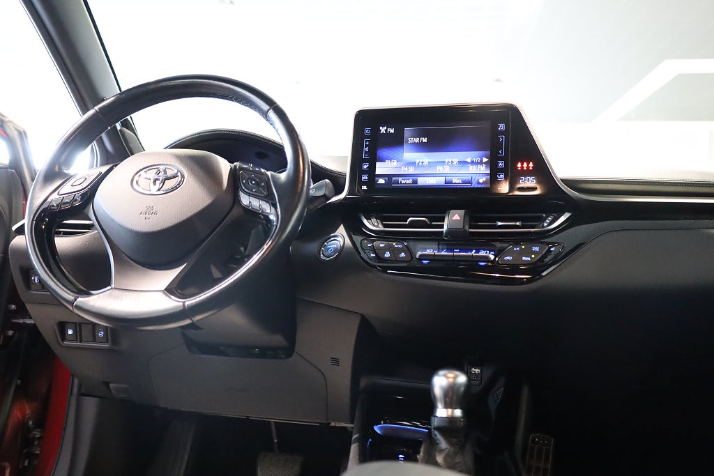 Toyota C-HR Hybrid CVT X-Edition Kamera M-Värme JBL Läder Rattvärme 2018