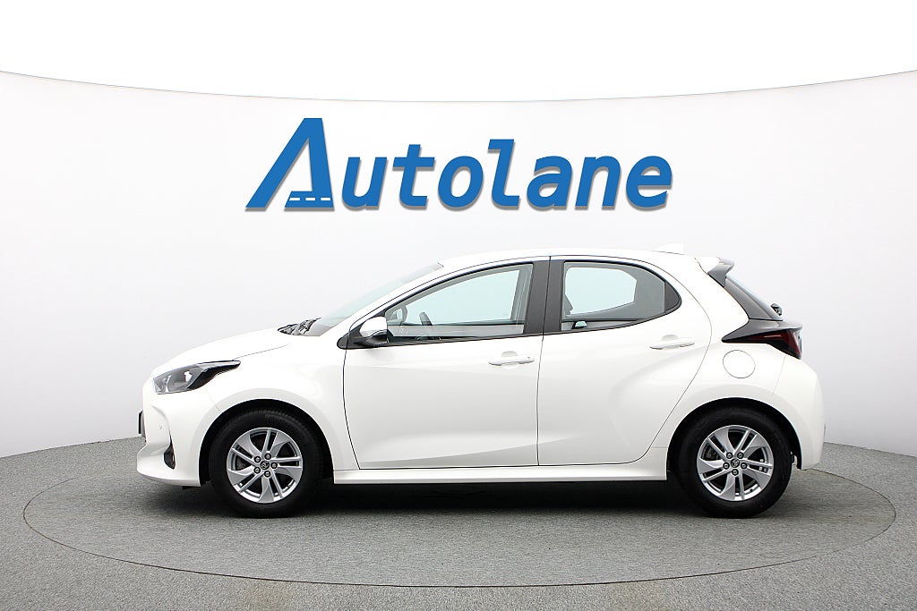 Toyota Yaris Hybrid CVT Active, B-kamera,Sensorer,Farthållare, 116hk