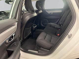 Volvo V90 D3 Geartronic Momentum S&V-hjul/Nav/VOC/Drag/Kamrem bytt