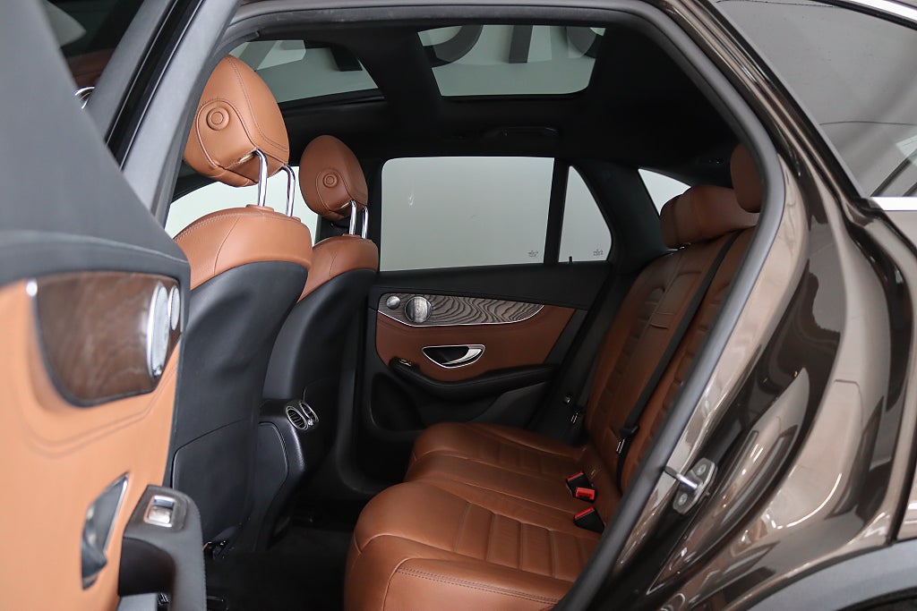 Mercedes-Benz GLC 250 d 4MATIC Exclusive 360° Burmester Värm 1 ägare Drag