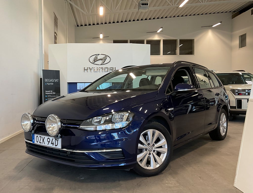 Volkswagen Golf Sportscombi 1.5 TGI 130hk Värmare Navi Drag Kamera Vhjul