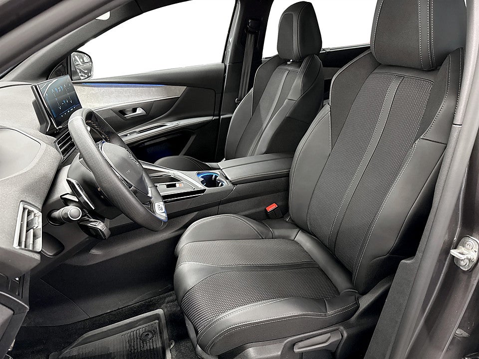 Bild på Peugeot 5008 GT 1.2 PT 130hk Aut B-KAMERA CARPLAY