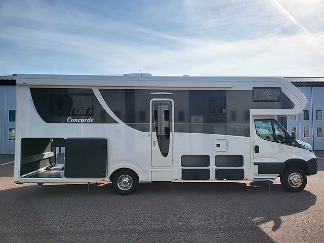 Concorde Campervan Iveco 890 RRL Cruiser