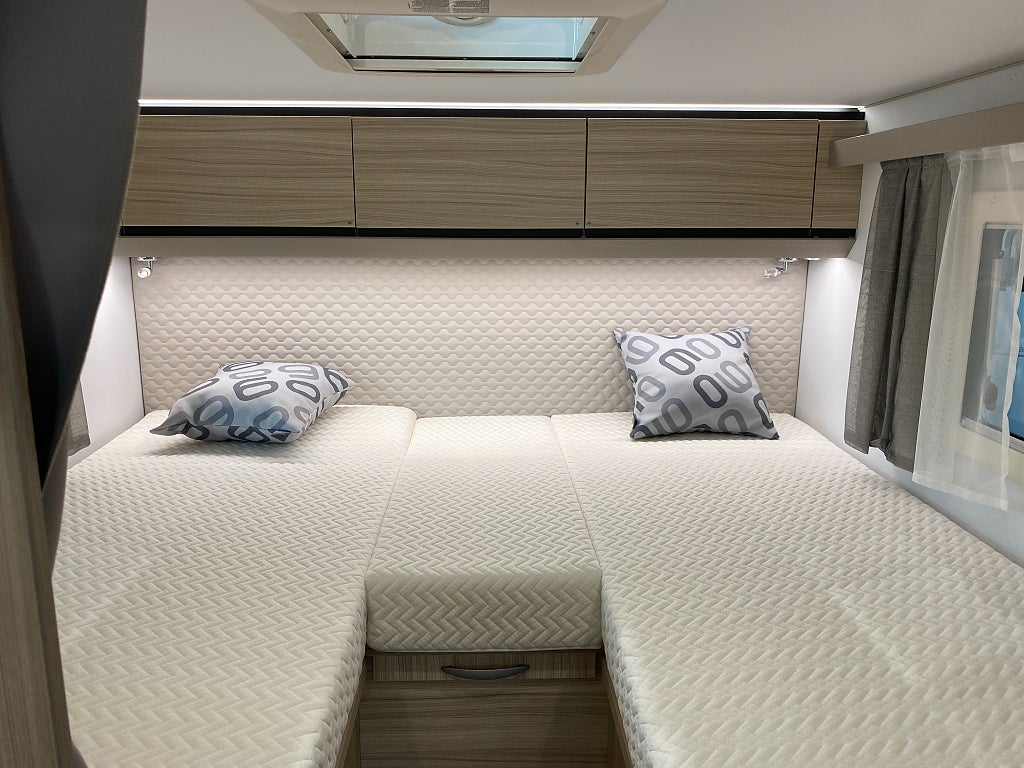 Adria Compact DL 60 Y / Vårmässa 20–22 mars – Påfyllt lager! - Adria