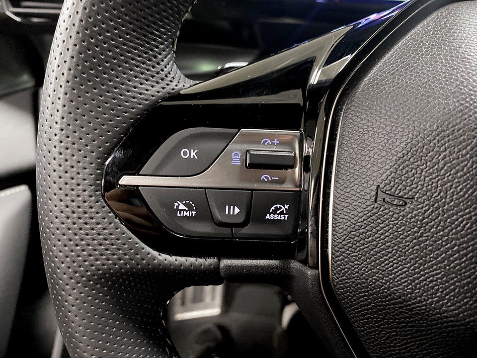 Bild på Peugeot 308 5D GT 1.2 PT 130hk Aut - 360,ELSTOL,CARPLAY