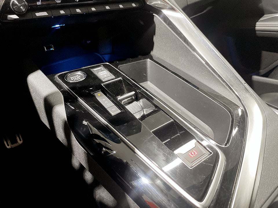 Bild på Peugeot 3008 GT 1.2 PT 130hk Aut - INK. TRYGGHETSPAKET