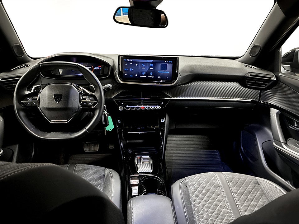 Bild på Peugeot 2008 ALLURE 1.2 PT 130hk Aut CARPLAY BACKKAMERA
