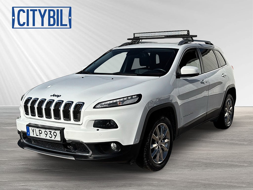 Jeep Cherokee 2.2 CRD 200hk Aut 4WD Limited Skinn V-Däck Värmare LED