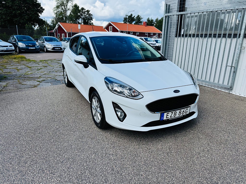 Ford Fiesta 1.0 100HK ECOBOOST 5-D TREND / CARPLAY / 5600Mil