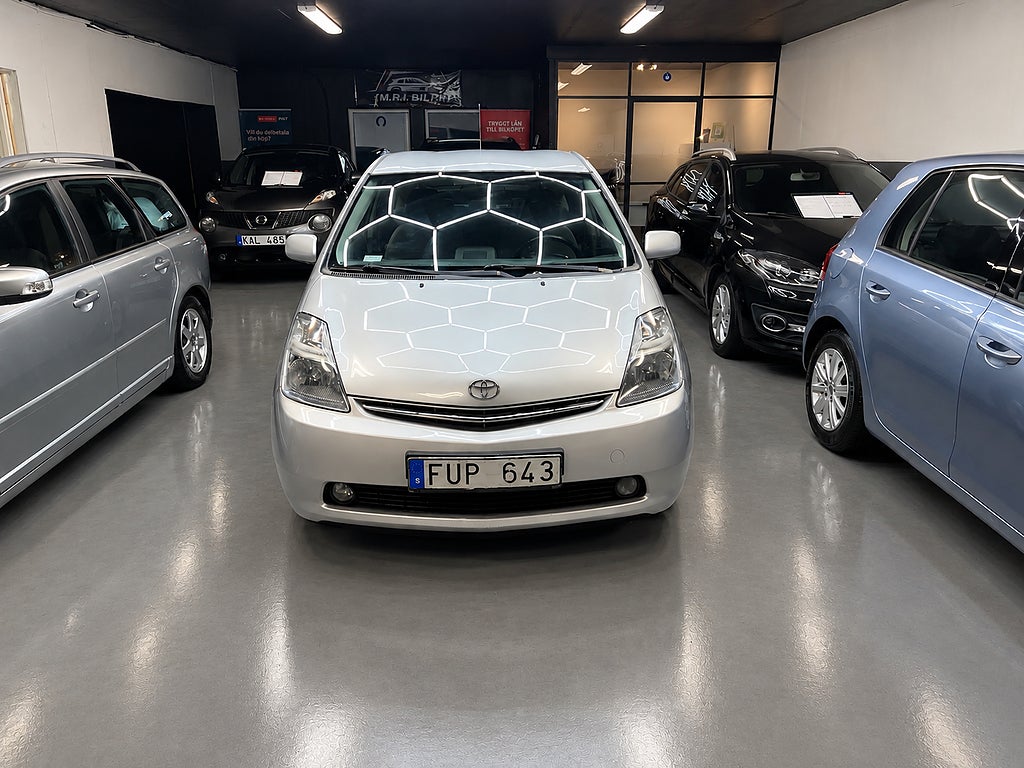 Toyota Prius 1.5 VVT-i + 3CM CVT Euro 4 Ny servat 