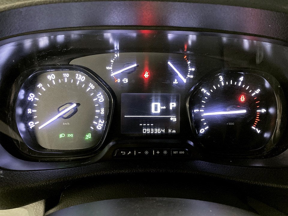 Bild på Peugeot Expert PRO+ 2.0 BHDi 180hk Aut L2 - B-KAMERA, DRAG