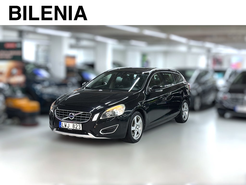 Volvo V60 D5 AWD Geartronic Summum Drag T-lucka Skinn