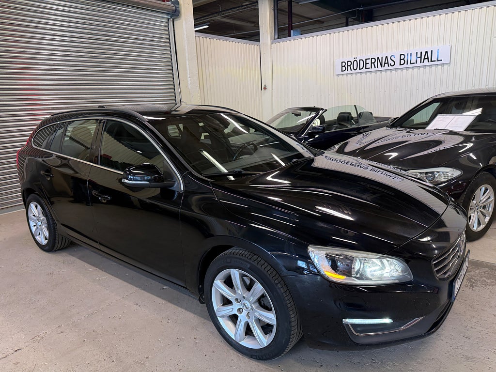 Volvo V60 D4 Momentum Euro 6/ Dragkrok/ VOC/ Ny-kamremsats