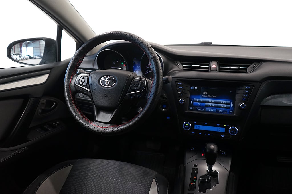 Toyota Avensis Kombi 1.8 Automat B-kamera Dragkrok 147hk