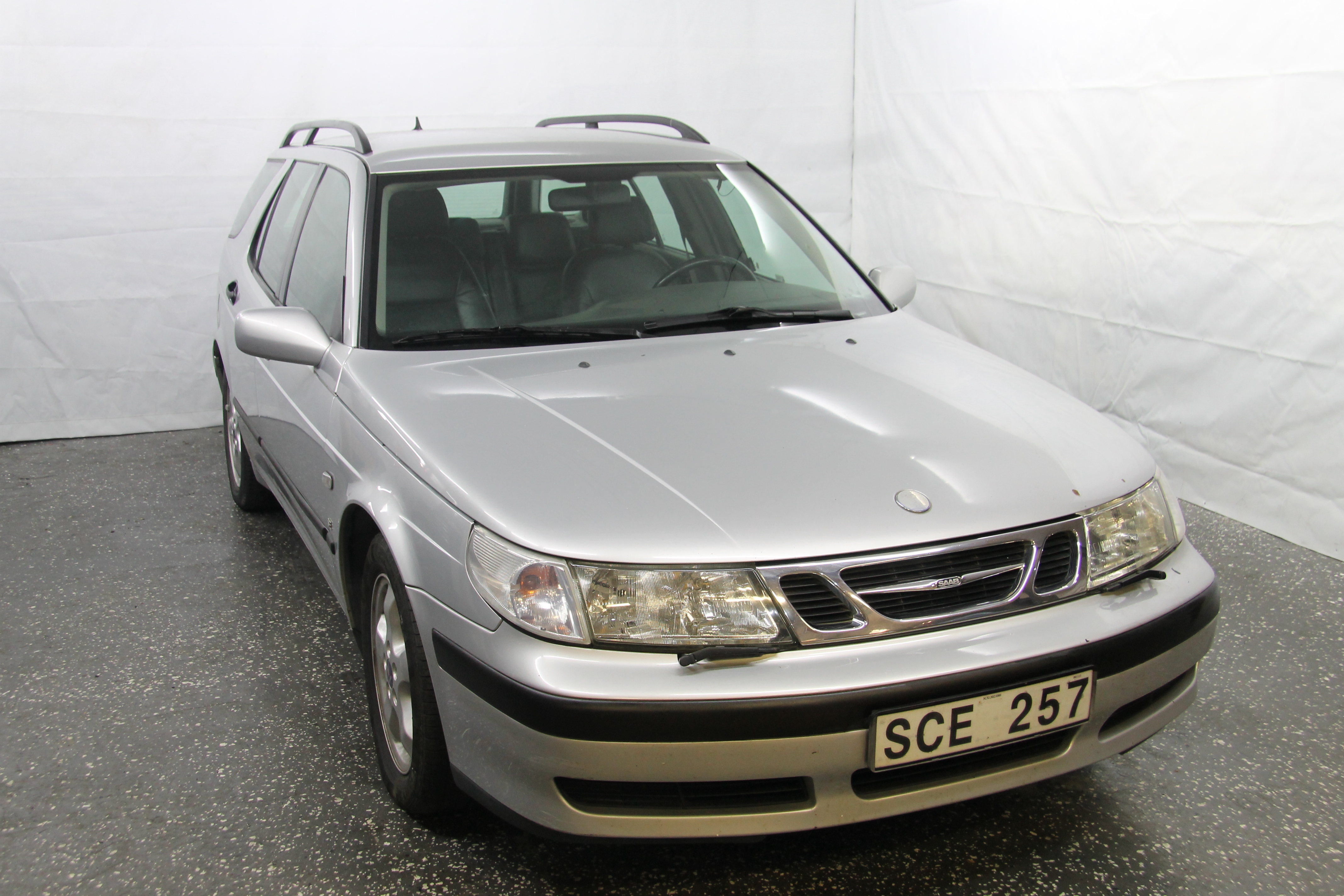Saab 9-5 SportCombi 2.0 T SE 150hk 2001, bild 2/34