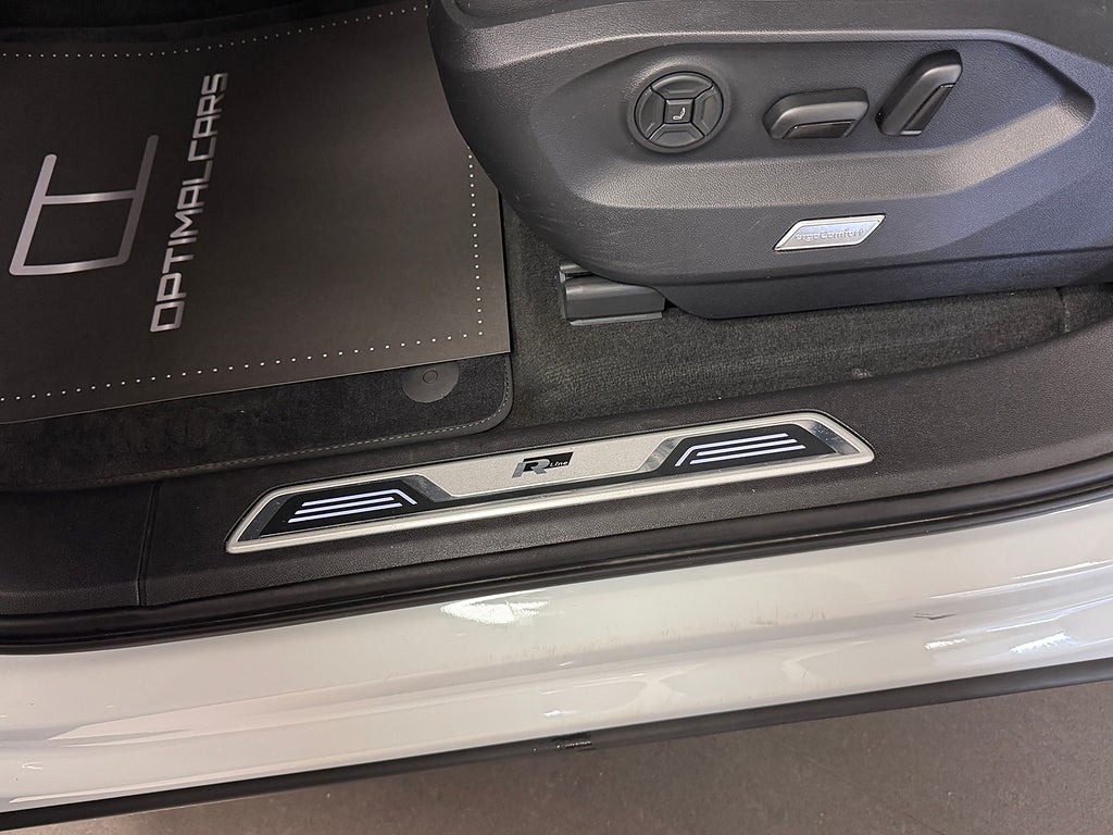 Volkswagen Touareg 2021 - miniatyr 12