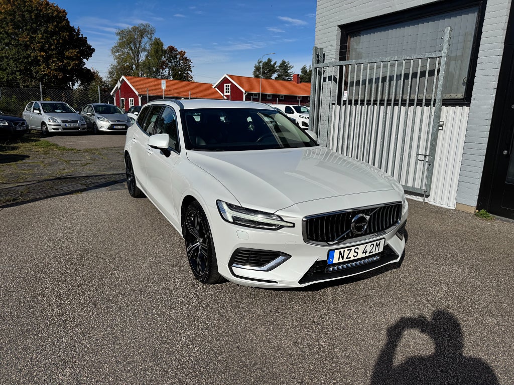 Volvo V60 Recharge T6 AWD 341HK INSCRIPTION / DRAG / VÄRMARE