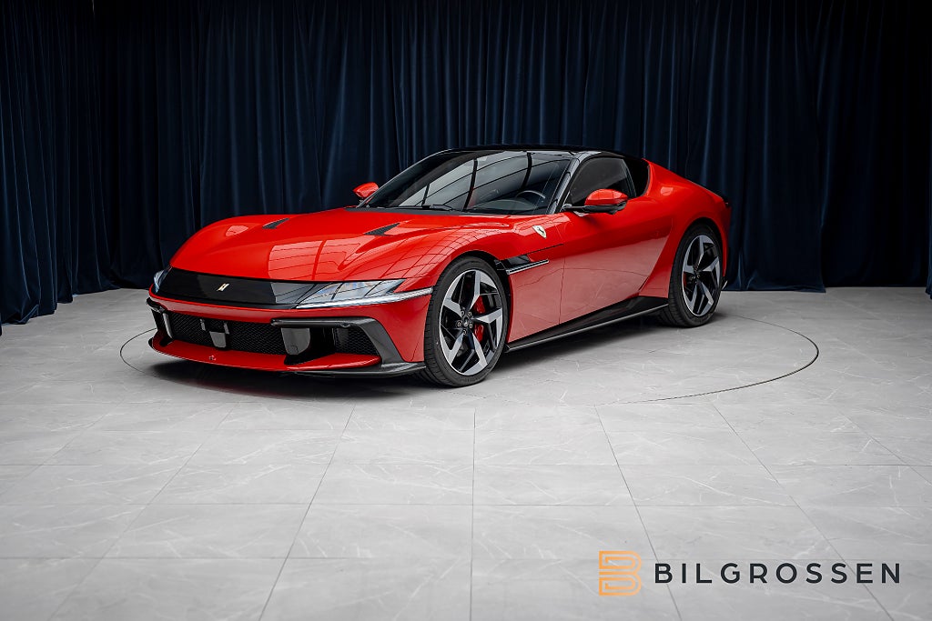 Ferrari 12Cilindri Coupe 6.5 V12 Rosso Corsa EXT/INT kolfiber MOMS LEASB