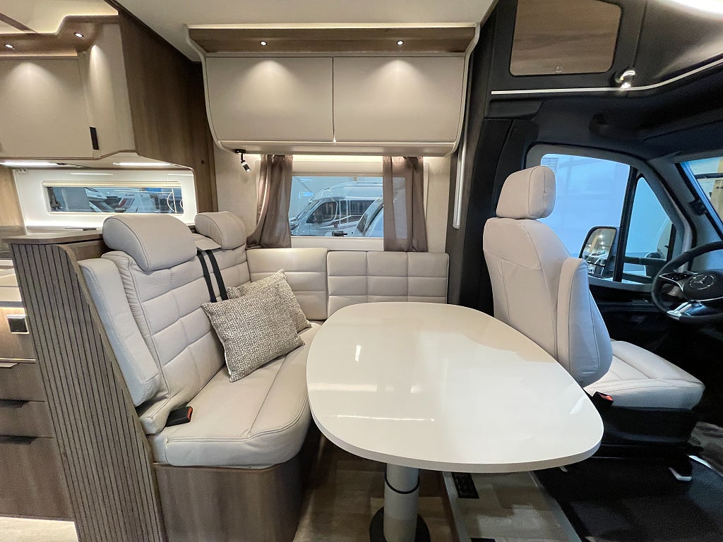 Kabe TMX 810 LXL /Cinderella/ALDE/5 bältad/Automat/Mercedes - Kabe