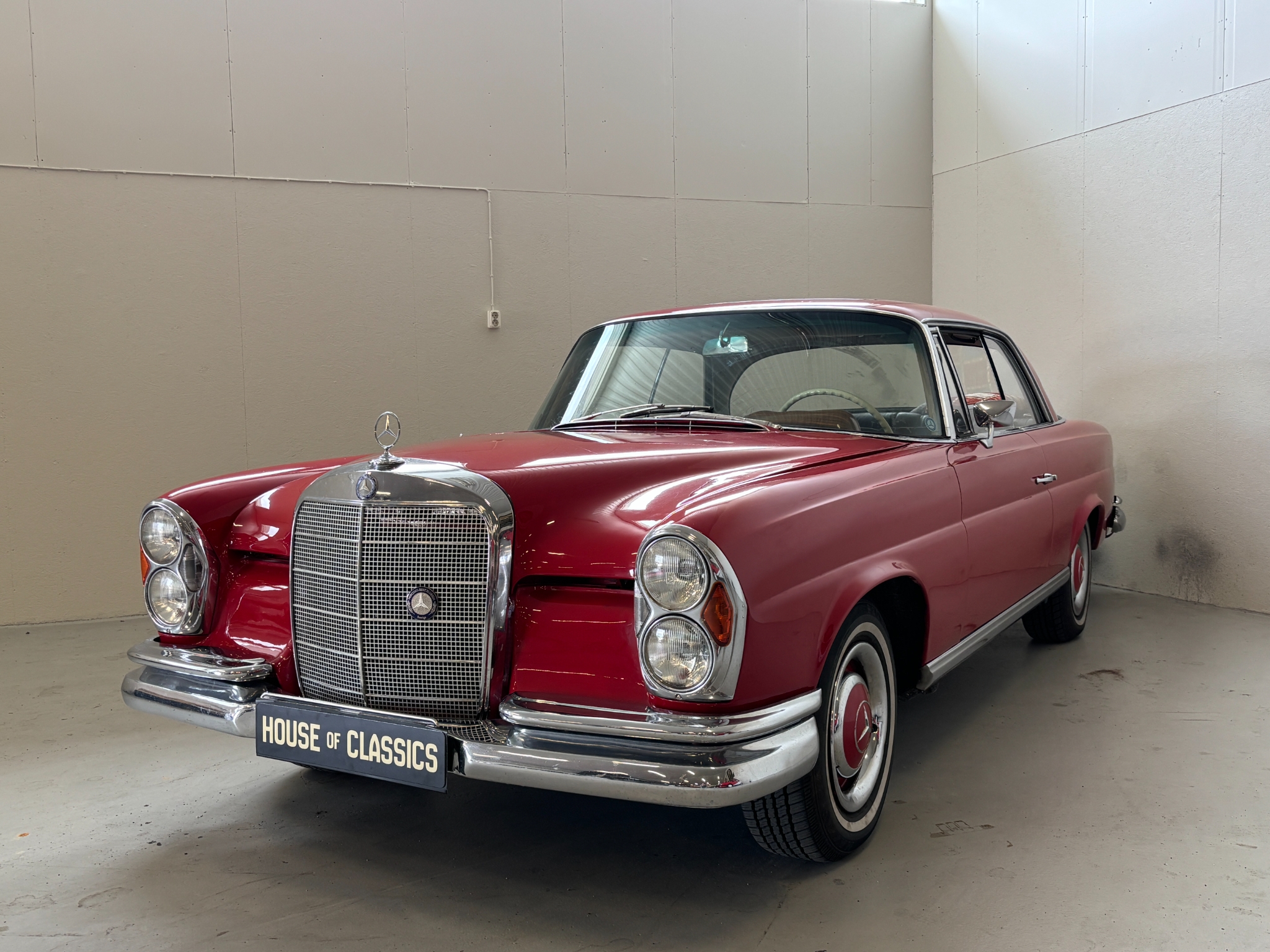 Mercedes-Benz W111 220 SE Coupé 1964, kuva 7/22