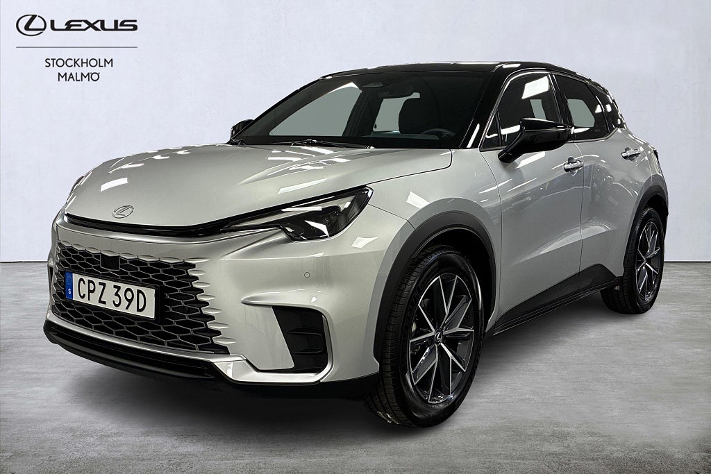 Lexus LBX Cool Tech FWD Skinn Navi Backkamera Rattvärme Värmare Keyless