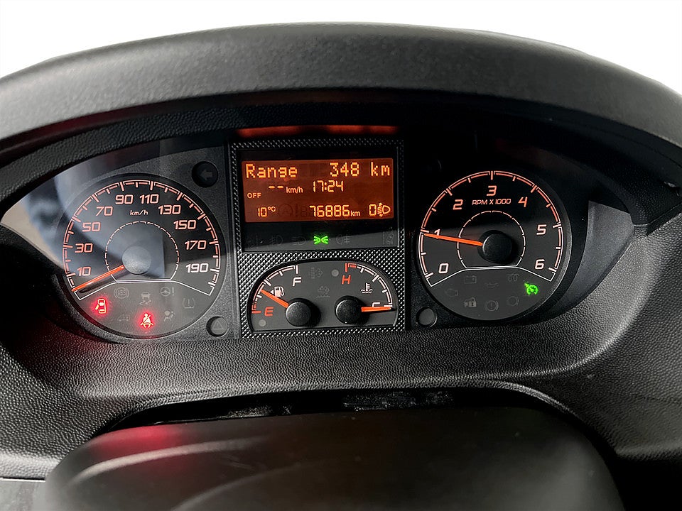 Bild på Peugeot Boxer PRO+ 335 2.2 BHDi 140hk L3H2 B-KAMERA DRAG