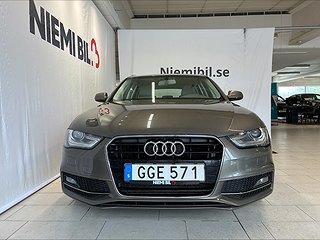 Audi A4 1.8 TFSI S Line/P-sens/Låg skatt/Kamkedja/Alcantara