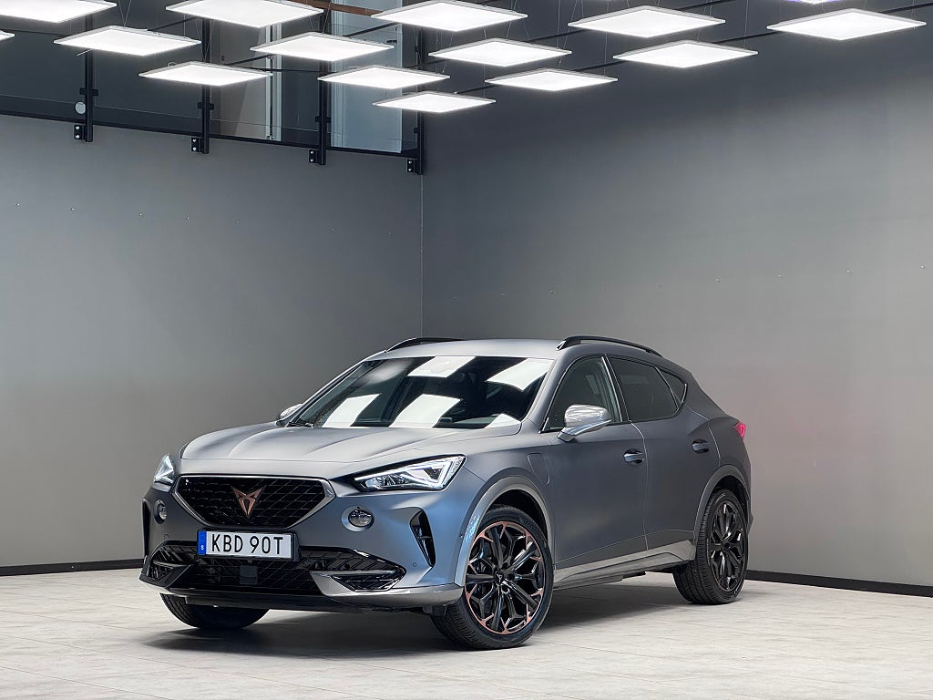 Cupra Formentor VZ e-Hybrid / 3,99% Ränta / Drag / Värmare