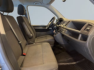 Volkswagen Caravelle 2.0 TDI Comfortline 9-Sits/Drag/P-Värm/S&V-Hjul/P-Sens