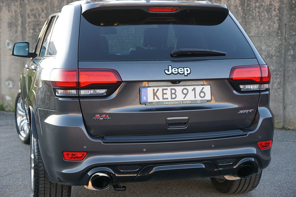 Jeep Grand Cherokee SRT 6.4 V8 HEMI|Svensksåld|1-Ägare|Pano|H&K|SE SP