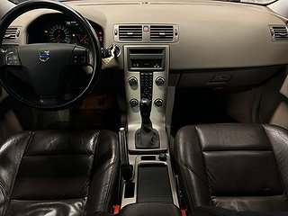 Volvo V50 2.0 D Summum S&Vdäck/M-värm/Drag/Sensorer/Xtraljus
