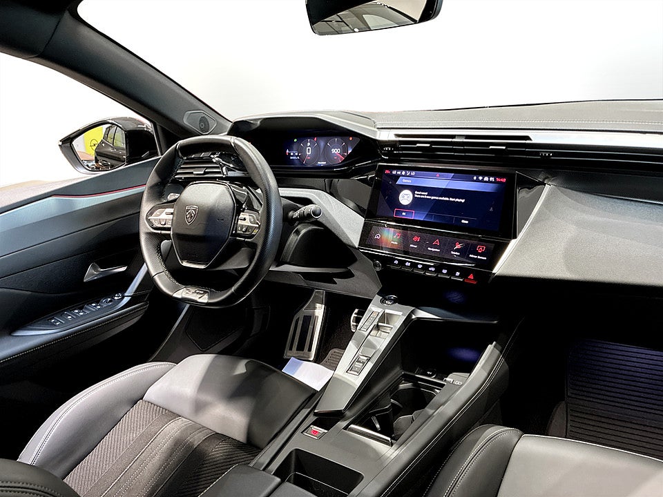Bild på Peugeot 408 GT 1.2 PT 130hk Aut B-KAMERA CARPLAY