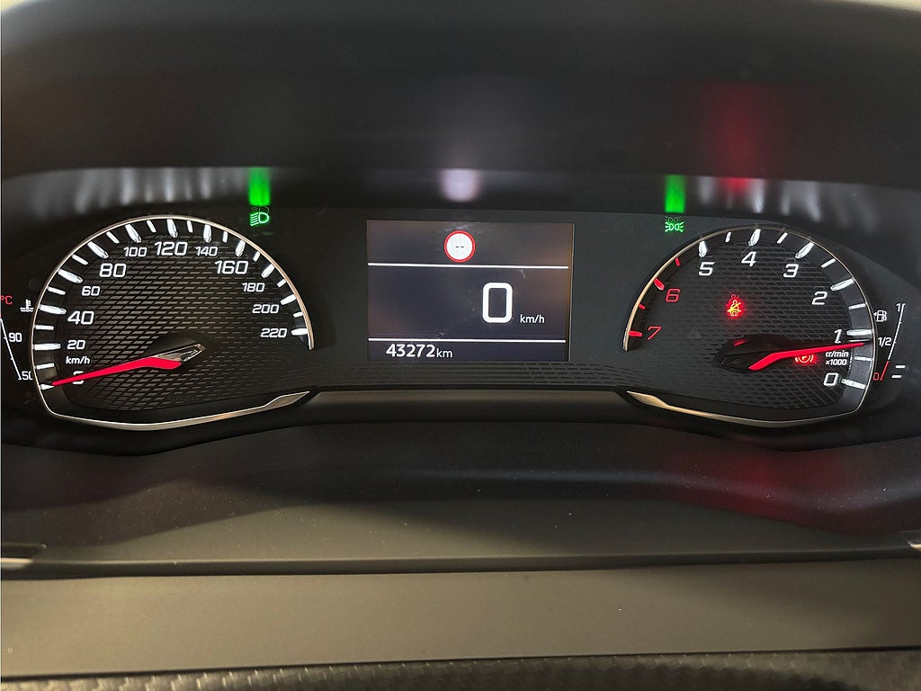 Bild på Peugeot 2008 Active Pack 1.2 PT 100hk - CARPLAY, BACKSENSORER