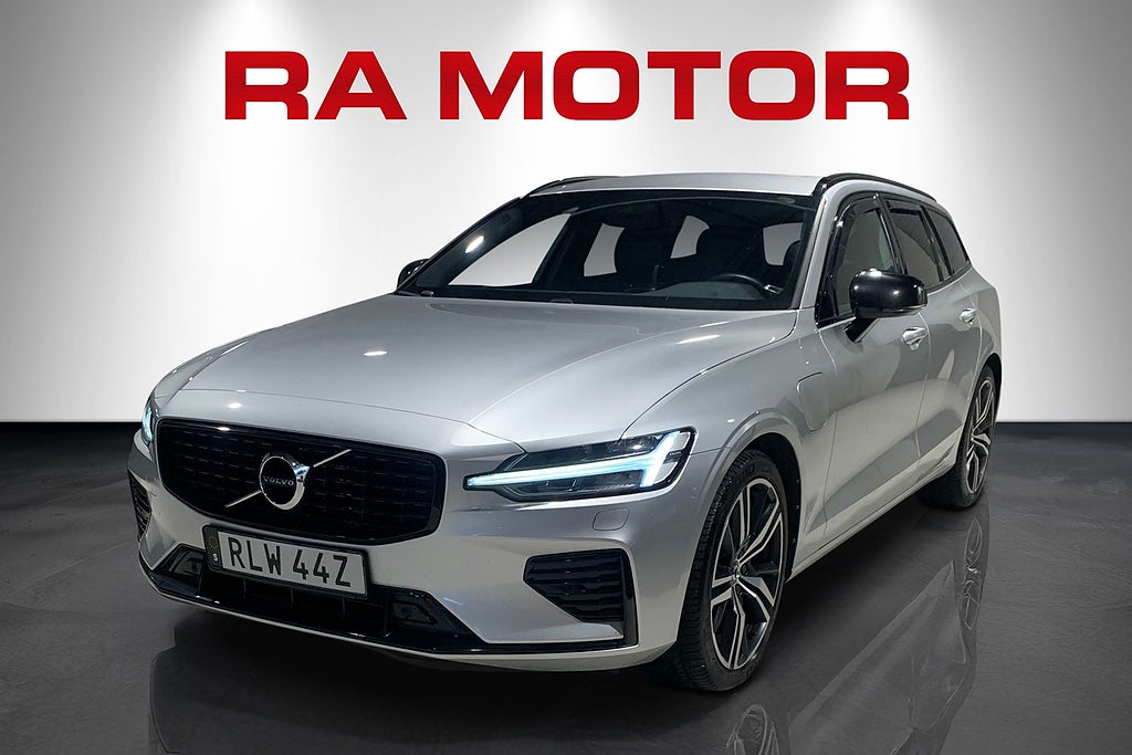 Volvo V60 Recharge T6 AWD 340hk R-Design |Navi|Kamera|Voc| 2022