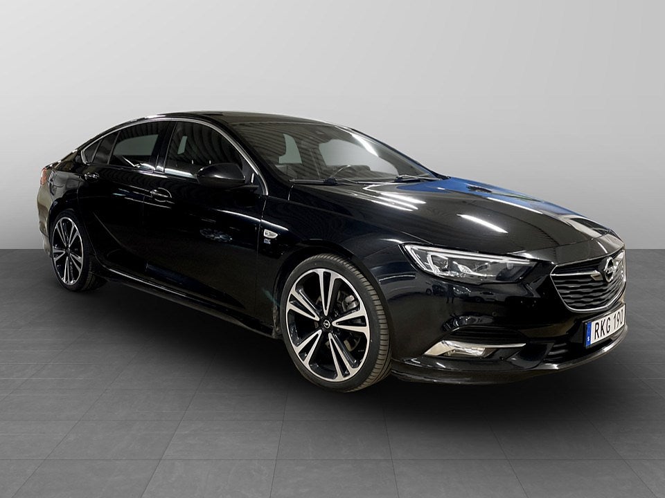 Bild på Opel Insignia Grand Sport 2.0 Turbo D 4x4 210hk Aut - OPC, TAKLUCKA