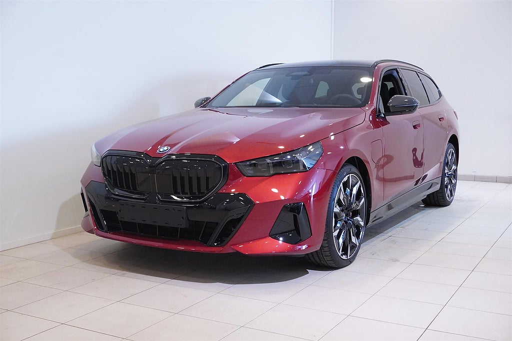 BMW 550 e xDrive Touring M Sport Pro Business Ed Drag DA Pro B W | Ränta