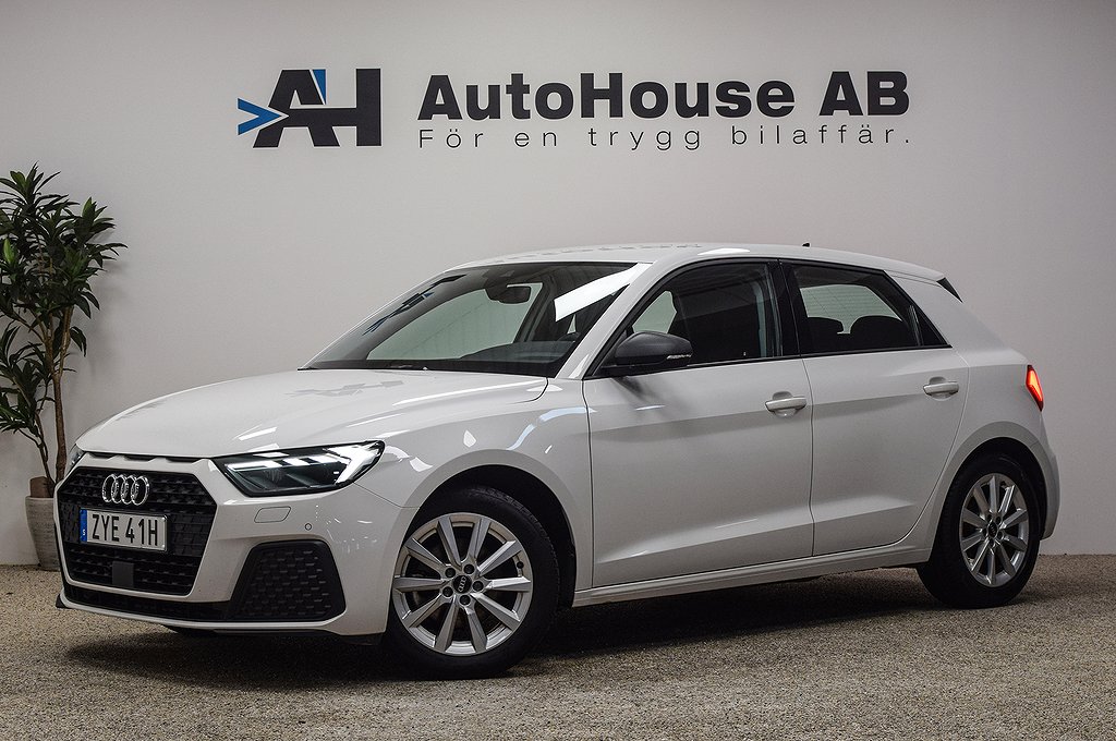 Audi A1 Sportback 30 TFSI CarPlay Sensorer Cockpit Garanti