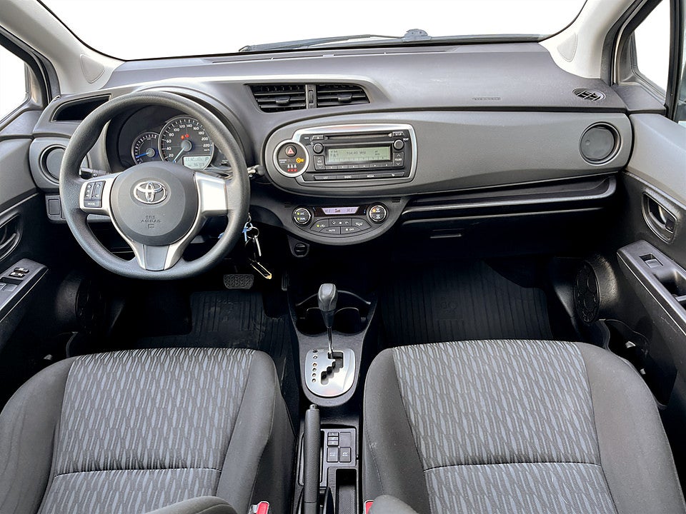 Bild på Toyota Yaris Hybrid Life e-CVT 101hk Aut KAMPANJRÄNTA 3,99%