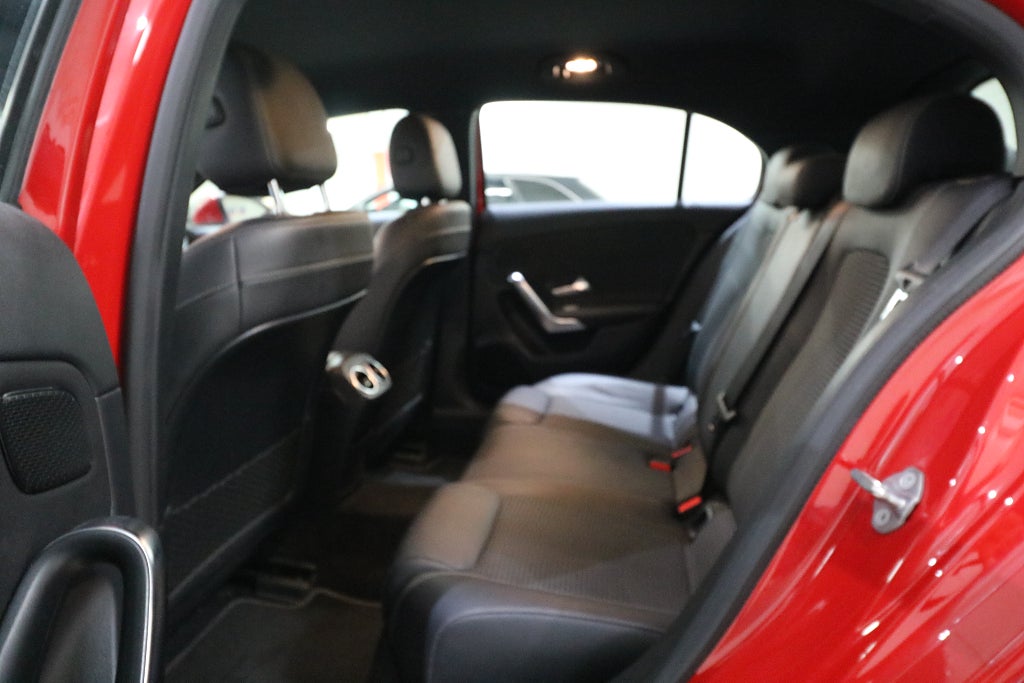 Mercedes-Benz A 2019 - miniatyr 12