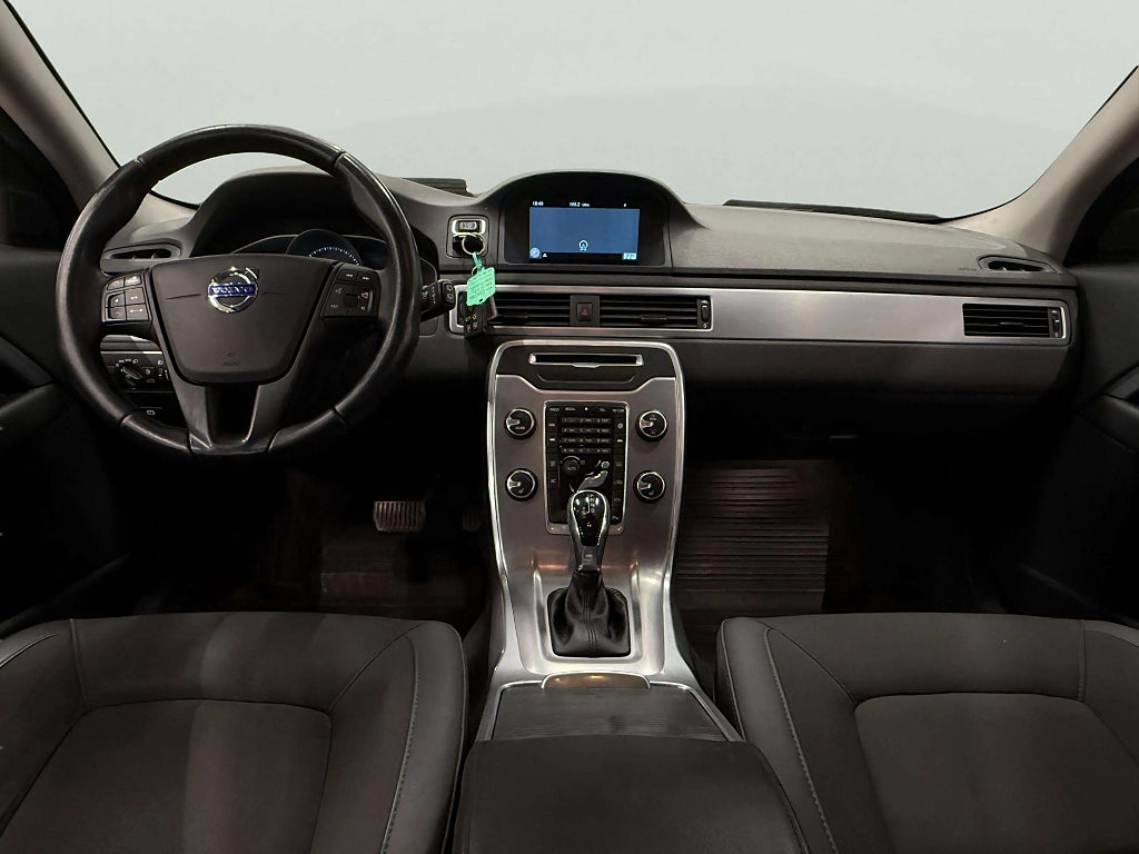 Volvo V70 D3 Geartronic Classic, Momentum Navi Drag  2 Ägare - miniatyr 10