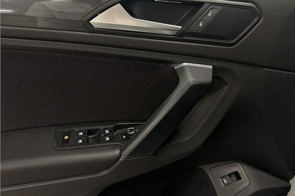 Volkswagen Tiguan 2.0 Tdi 4motion, R-line, Värmare, Cockpit, 360k