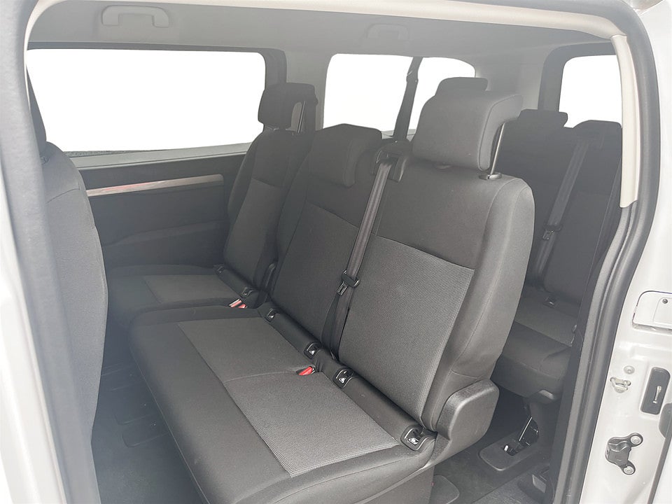 Bild på Citroën SpaceTourer PLUS 2.2 BHDi 180hk Aut 9-SITS - WEBASTO