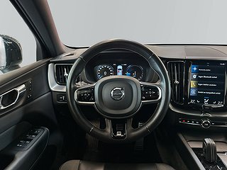 Volvo XC60 Recharge T8 AWD R-Design S&V-Hjul/Drag/Pano/360
