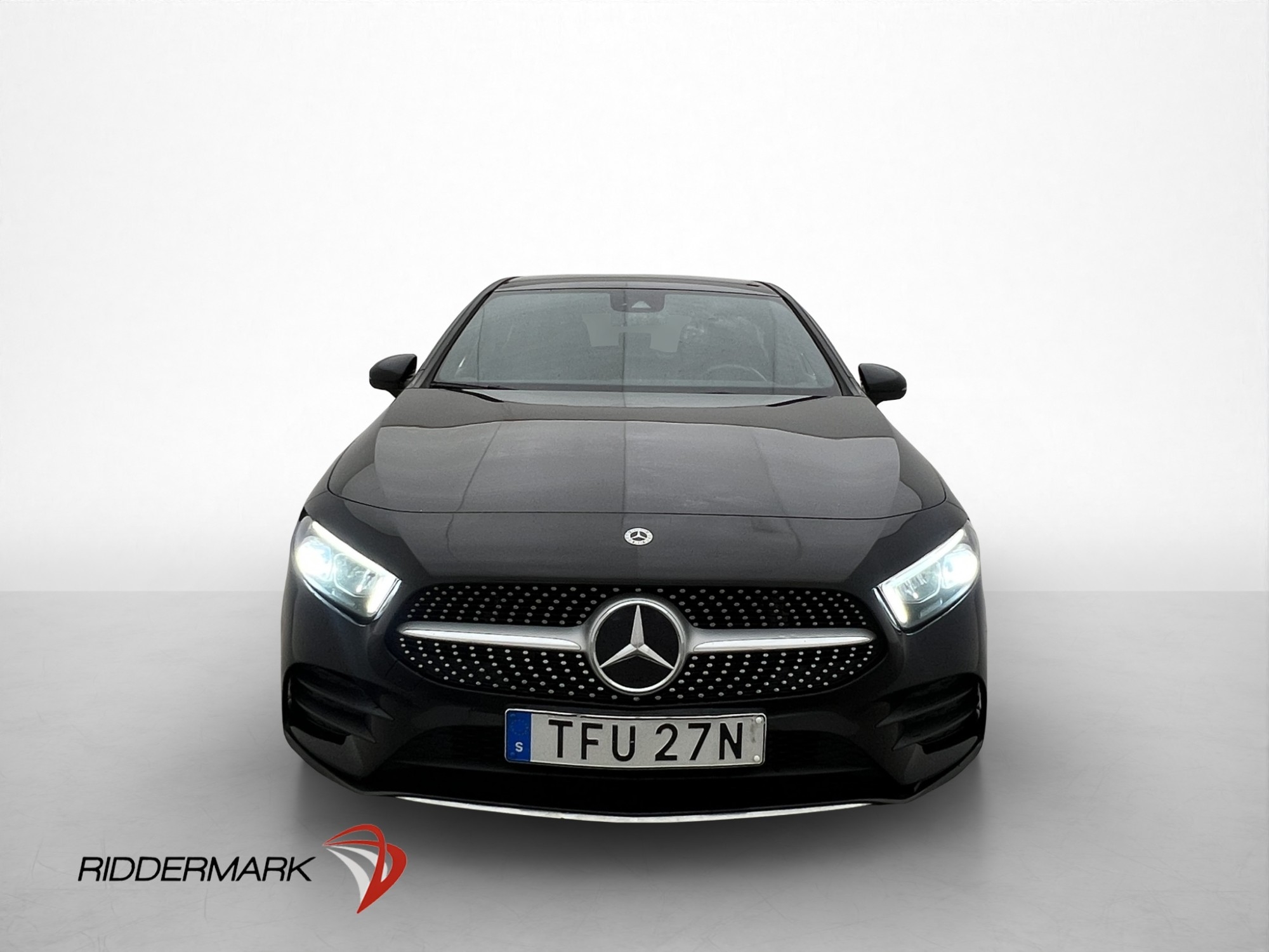 Mercedes-Benz A 180 AMG Line 2020, bild 2/58