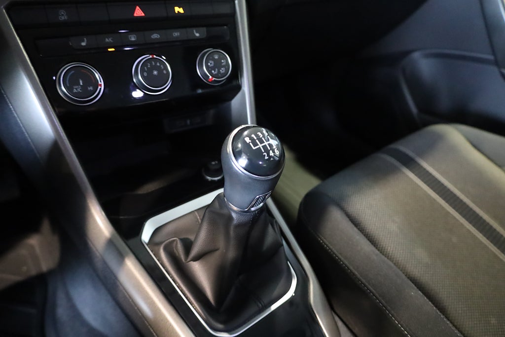 Volkswagen T-Roc 1.0 TSI 110HK M-Värme Mirror Link PDC Blåtand 2021