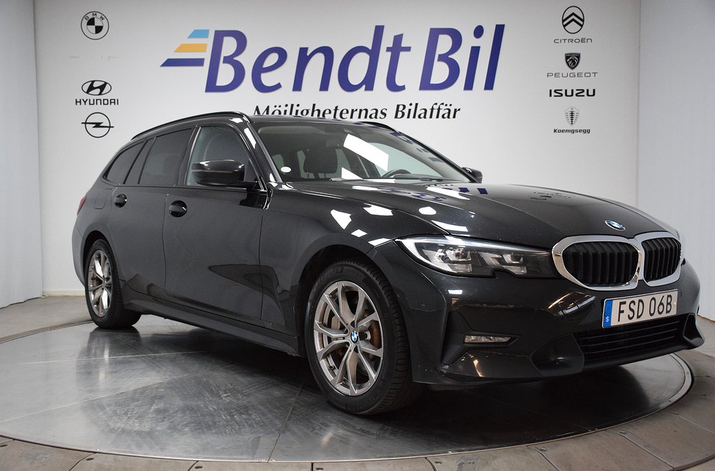 BMW 330e xDrive Touring Laddhybrid Model Sport / 1 ägare