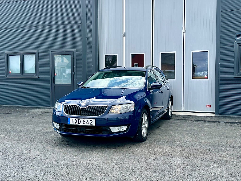 Skoda Octavia Kombi 1.4 TSI G-TEC Ambition, B-kamera, Navi, 1 Ägare