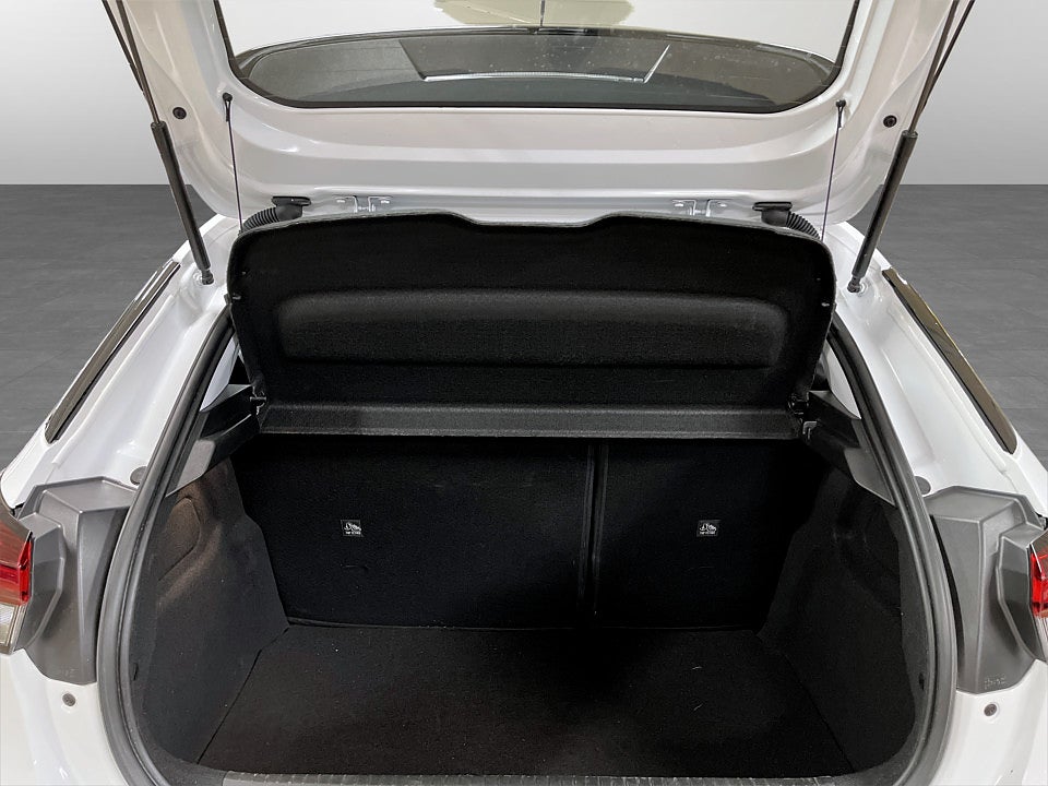 Bild på Opel Corsa-e 50 kWh 136hk Aut Design & Tech B-Kamera Carplay