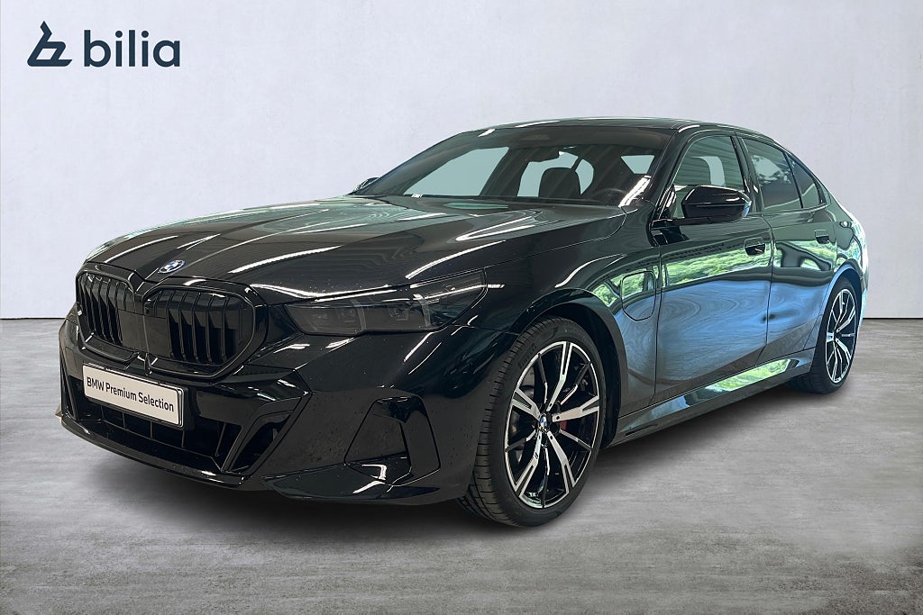 BMW 530e M-Sport Pro Business | B&W | Panorama | Head-Up | Drag